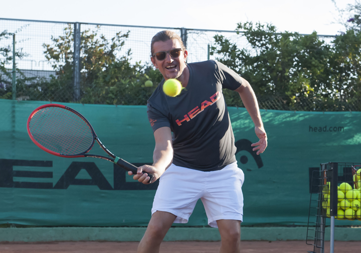 MASTER VET AL PARTENOPE. Mauro Sarnella in campo da numero 1 tra gli over 35-40