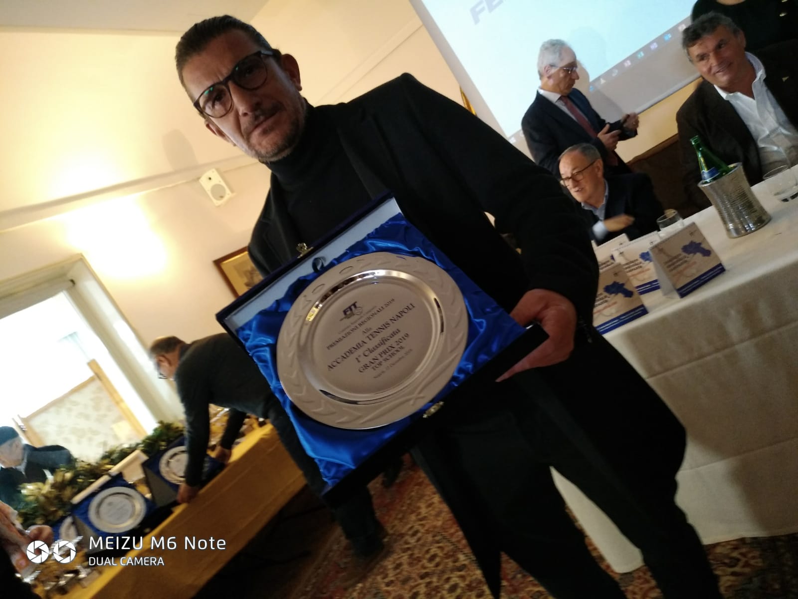 IL GIORNO PIU’ BELLO 2019. Accademia Tennis Napoli terza in Italia tra le scuole tennis nel Gran Prix della Federtennis; seconda in Italia nella speciale graduatoria delle Top School; prima in Campania per la sesta volta consecutiva, dal 2014 al 2019. Conquistati 6350 punti, solo 175 in meno del primo posto assoluto. Record storico.