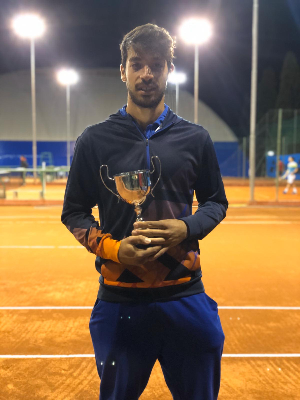 ANTONIO DI GENNARO, finale e applausi a Torre del Greco