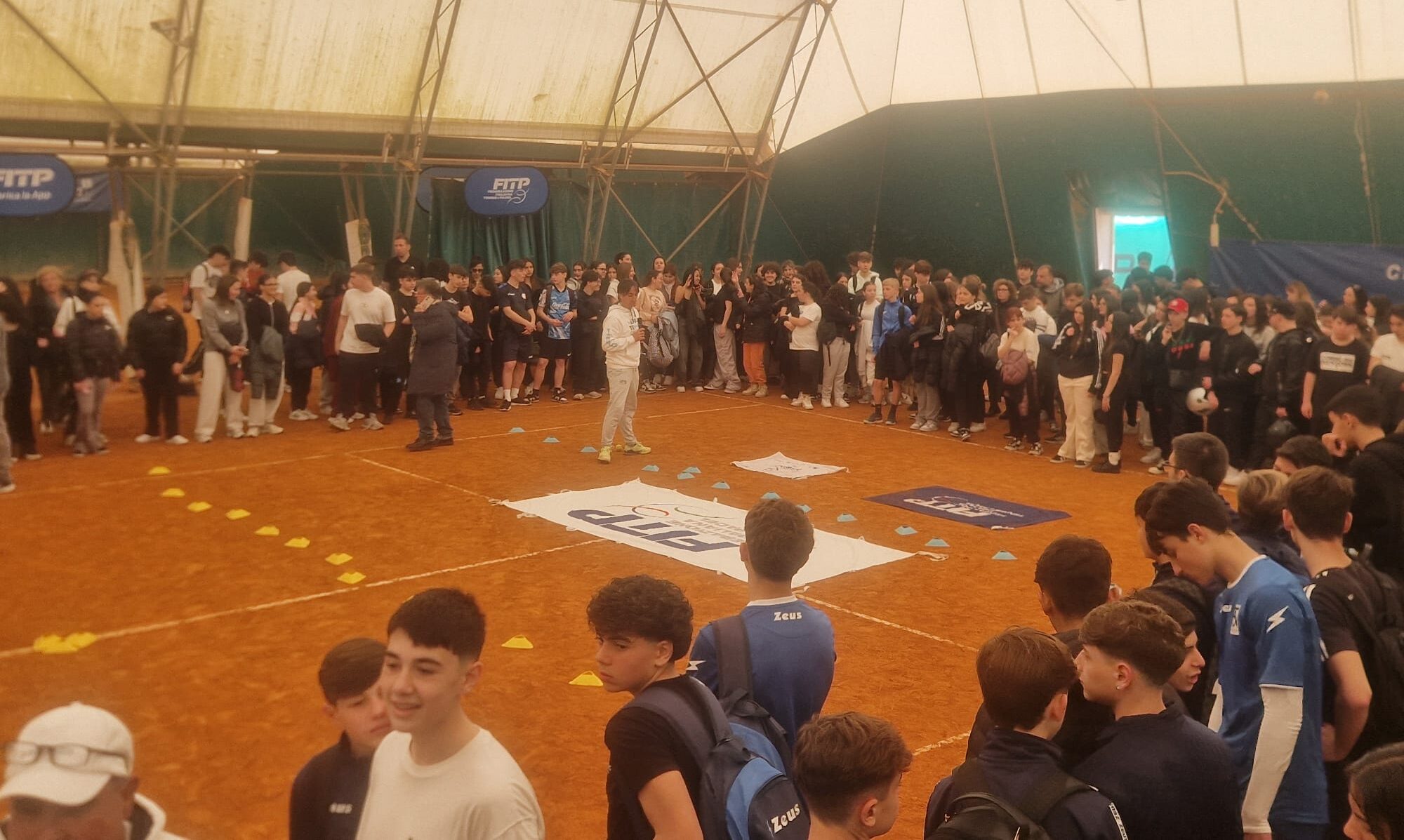 Il successo di “Una volèe per la vita” per promuovere il tennis nelle scuole della X Municipalità di Napoli alla Napoli Tennis Center.